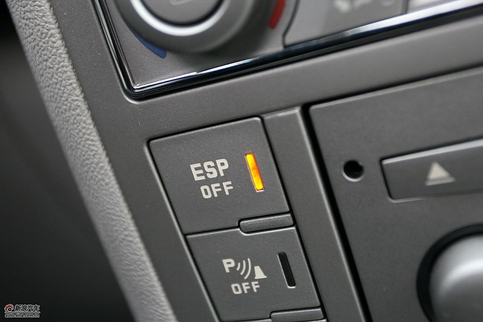 东风雪铁龙C5 2.3L尊雅型