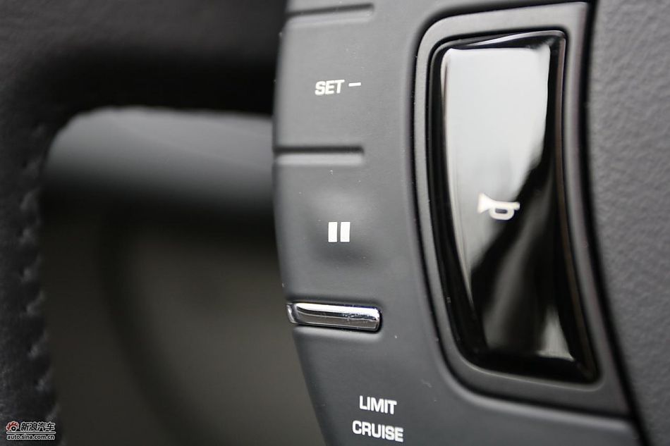 东风雪铁龙C5 2.3L尊雅型