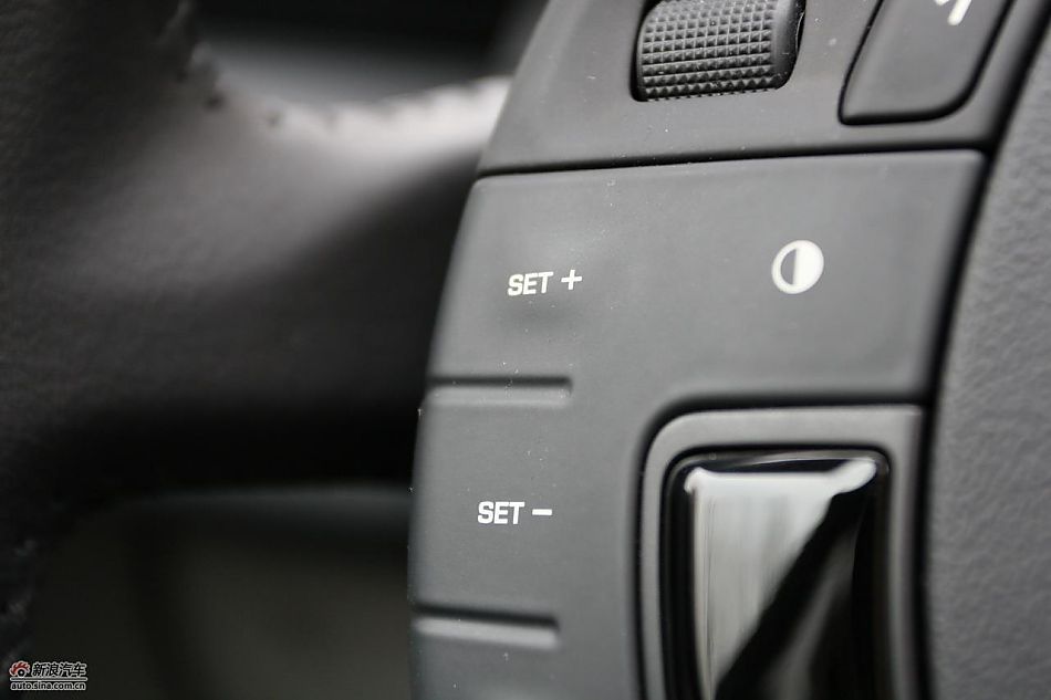 东风雪铁龙C5 2.3L尊雅型