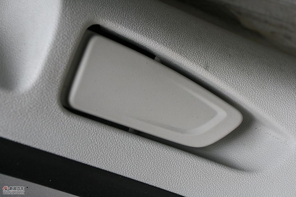 东风雪铁龙C5 2.3L尊雅型