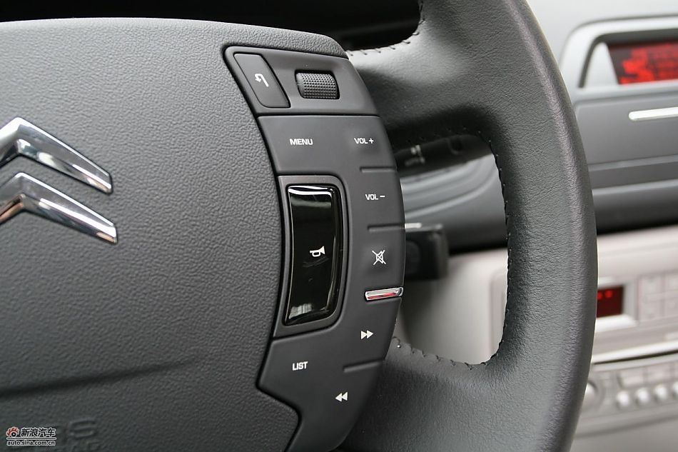 东风雪铁龙C5 2.3L尊雅型