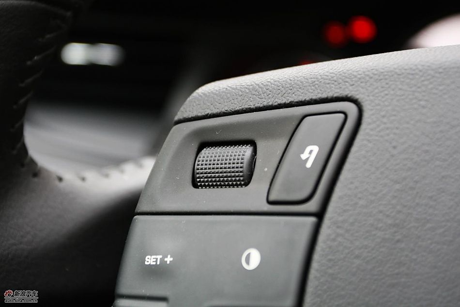 东风雪铁龙C5 2.3L尊雅型