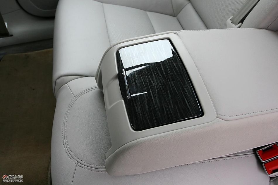 东风雪铁龙C5 2.3L尊雅型