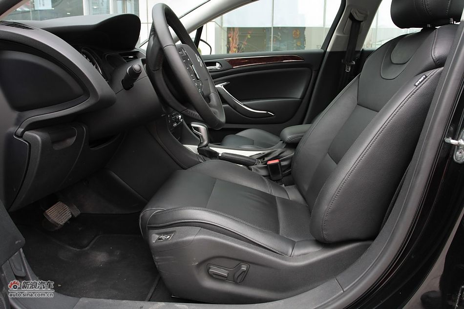 2010款东风雪铁龙C5 2.3L尊贵型