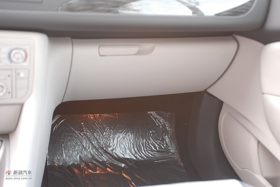 2011款东风雪铁龙C5内饰图片