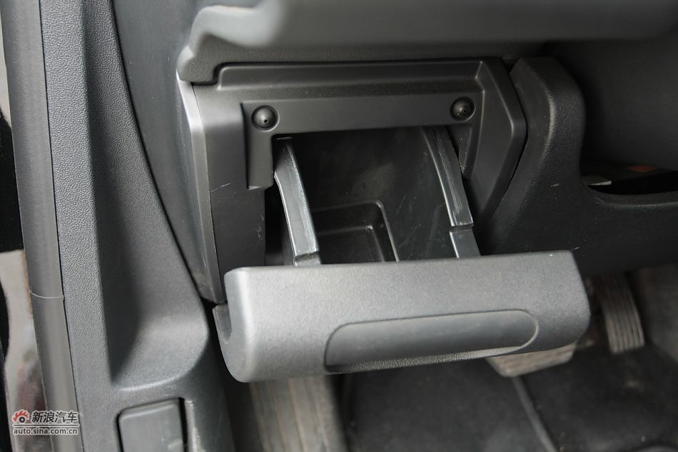 2010款东风雪铁龙C5 2.3L尊贵型