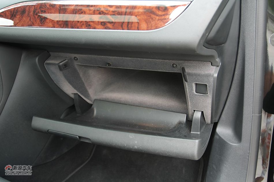 2010款东风雪铁龙C5 2.3L尊贵型