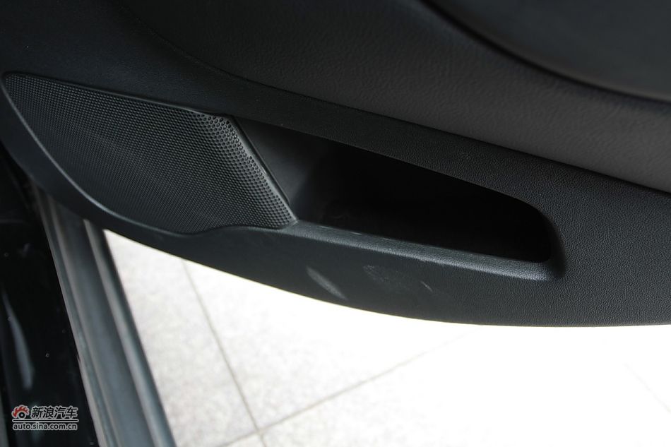 2010款东风雪铁龙C5 2.3L尊贵型