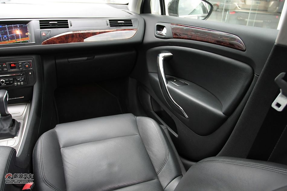 2010款东风雪铁龙C5 2.3L尊贵型