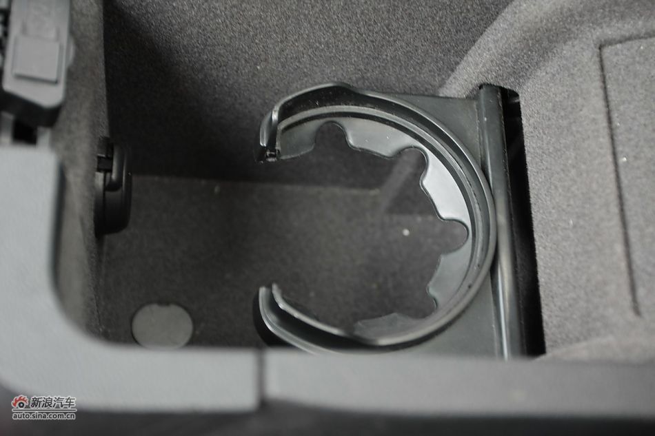 2010款东风雪铁龙C5 2.3L尊贵型