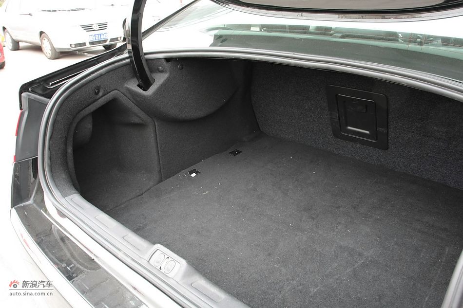 2010款东风雪铁龙C5 2.3L尊贵型