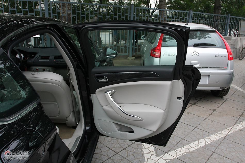 内饰及内部细节