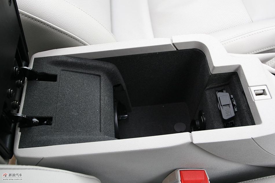 东风雪铁龙C5 2.3L尊雅型