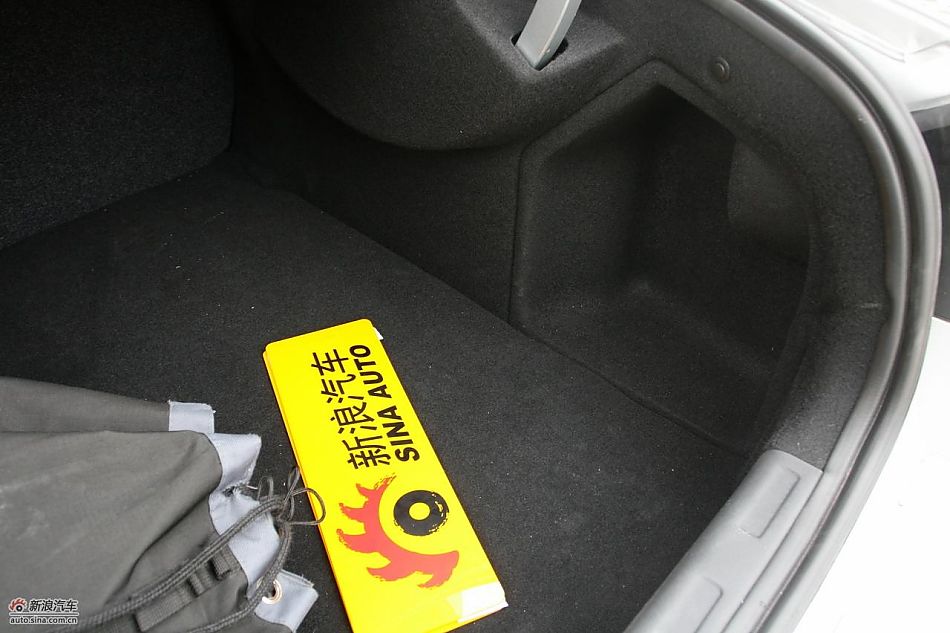 东风雪铁龙C5 2.3L尊雅型