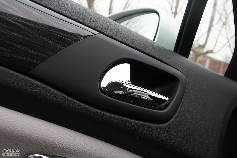 东风雪铁龙C5 2.3L尊雅型