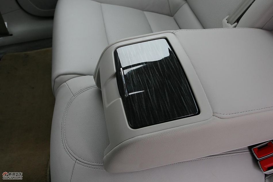 东风雪铁龙C5 2.3L尊雅型