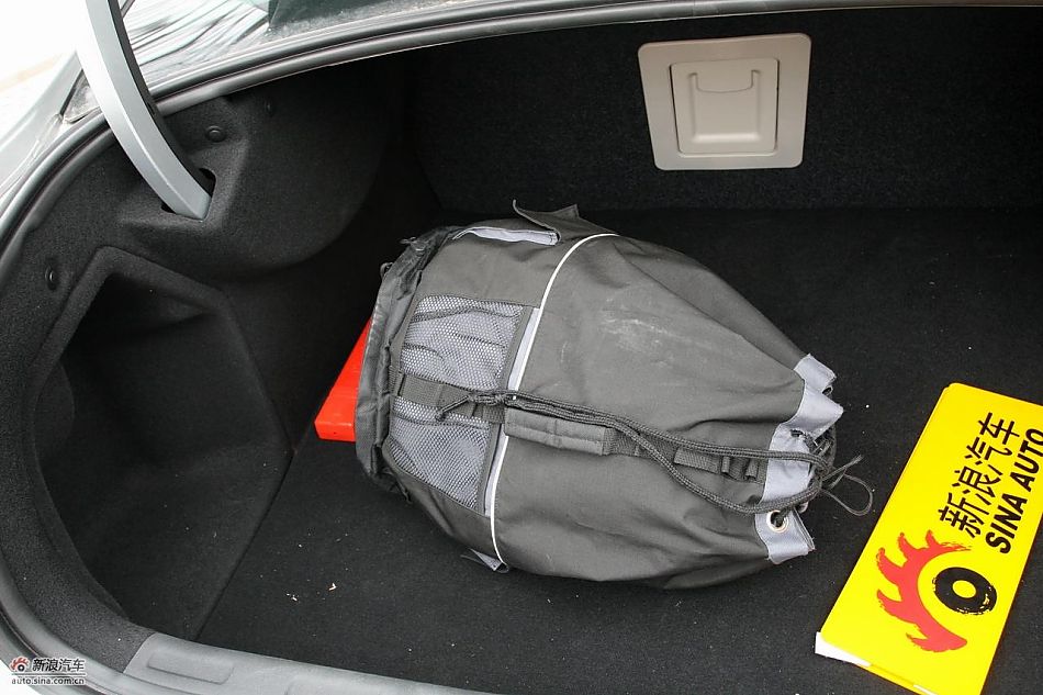 东风雪铁龙C5 2.3L尊雅型