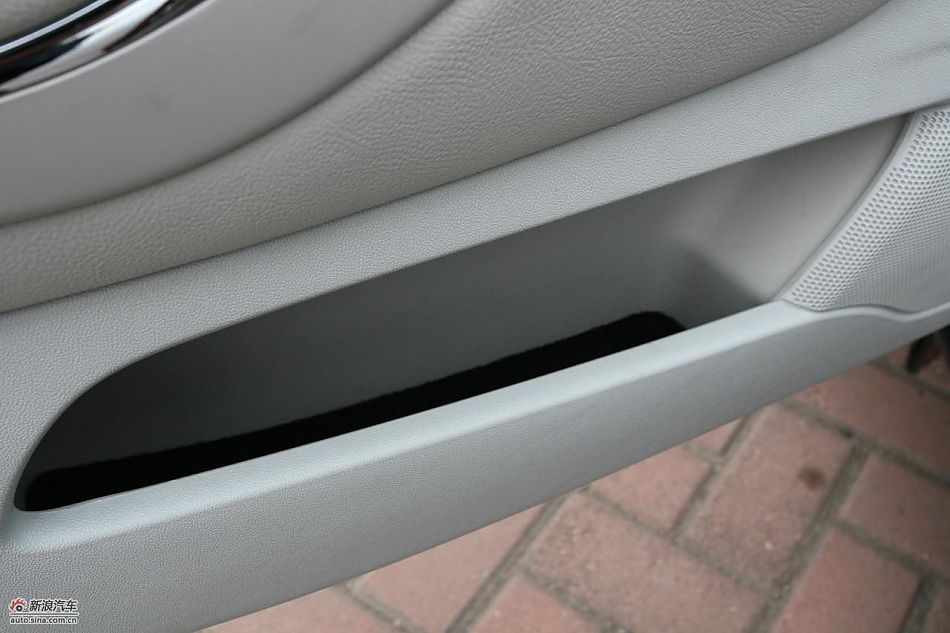 东风雪铁龙C5 2.3L尊雅型