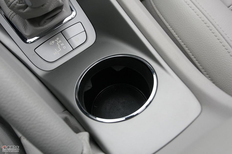 东风雪铁龙C5 2.3L尊雅型