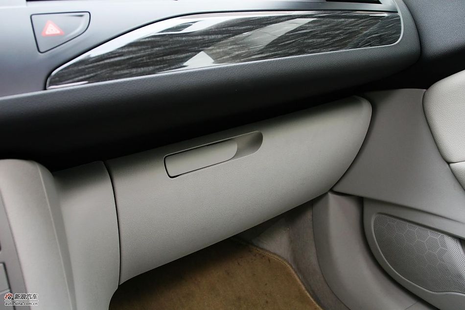 东风雪铁龙C5 2.3L尊雅型