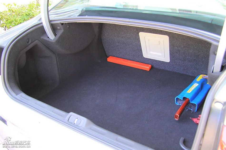 东风雪铁龙C5外观实拍图