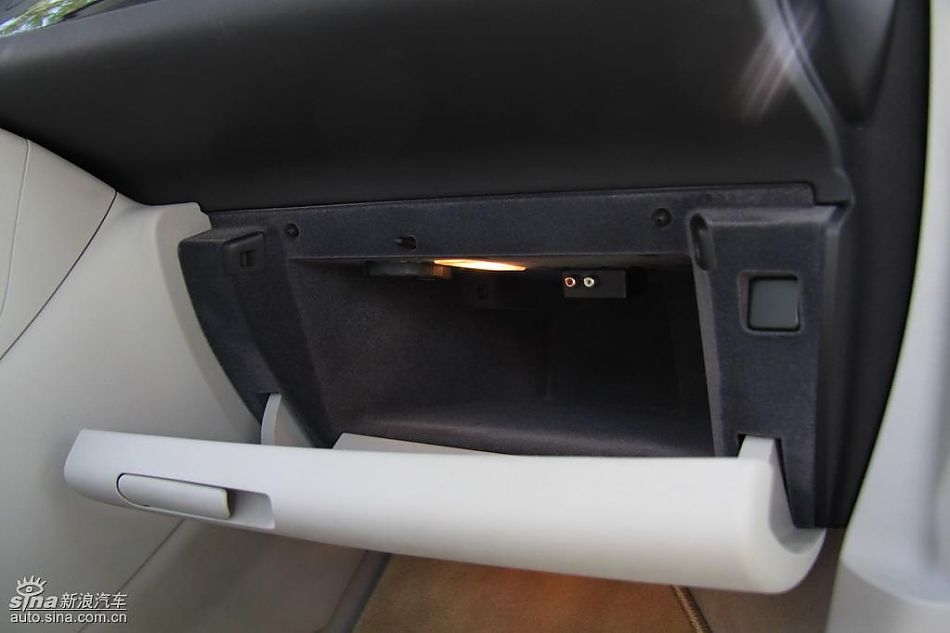 东风雪铁龙C5内饰实拍图
