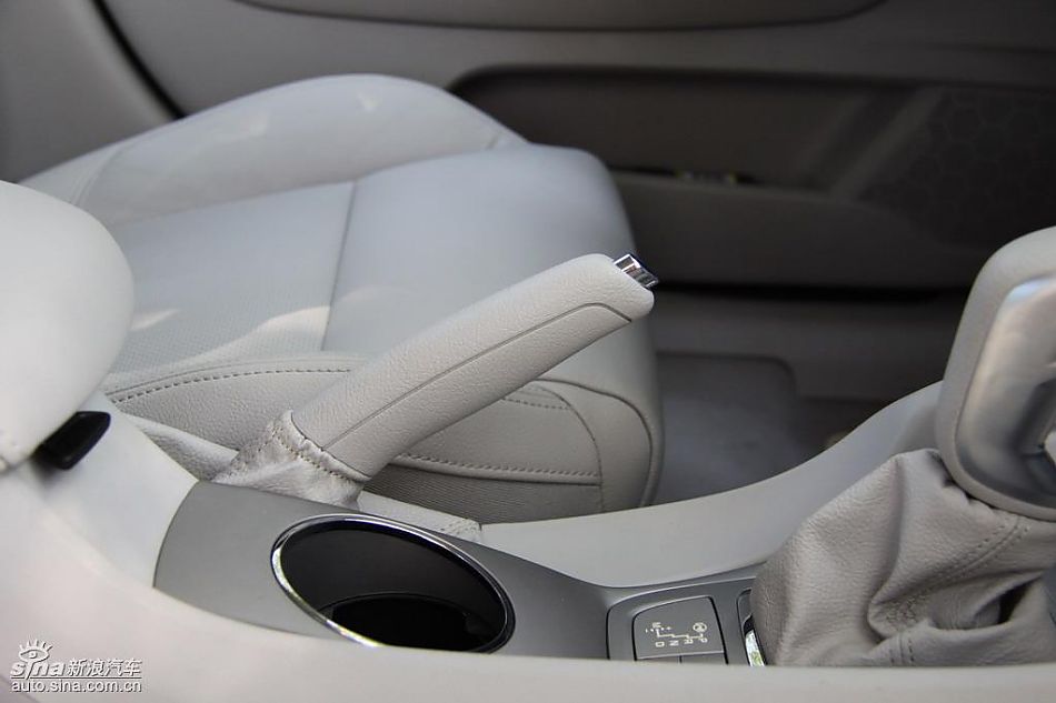 东风雪铁龙C5内饰实拍图