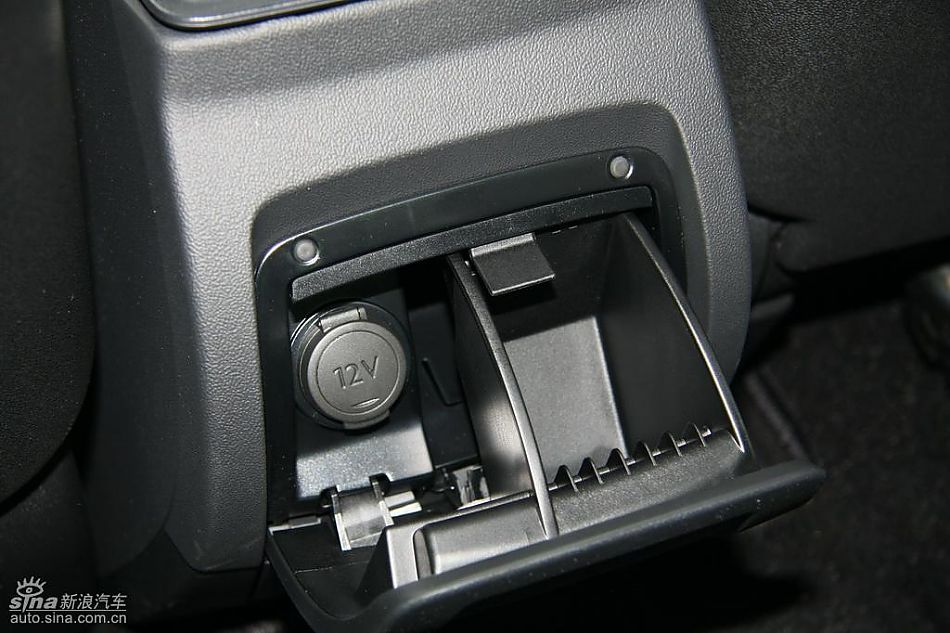 雪铁龙新C5内饰实拍