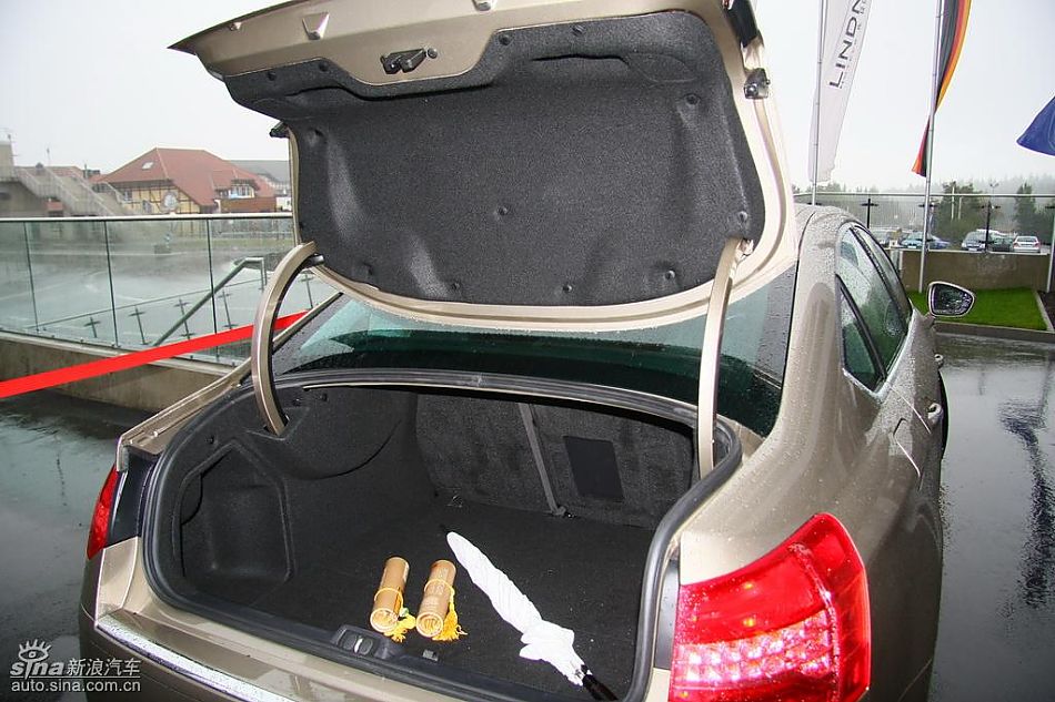 雪铁龙新C5内饰实拍