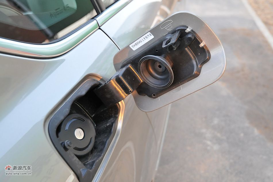车辆外部细节实拍