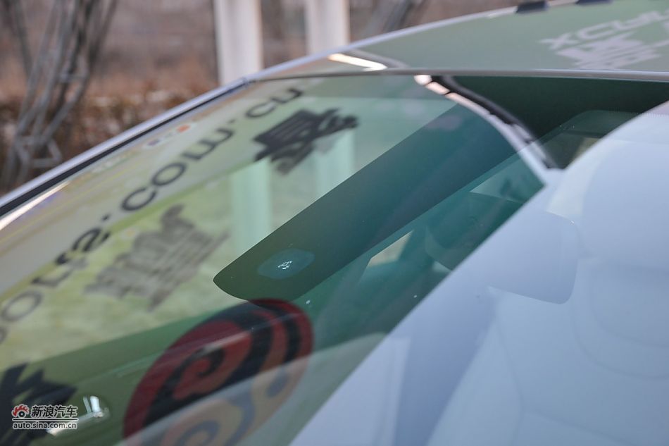 车辆外部细节实拍