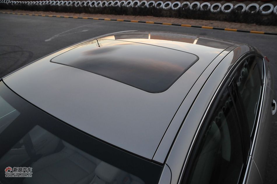 车辆外部细节实拍