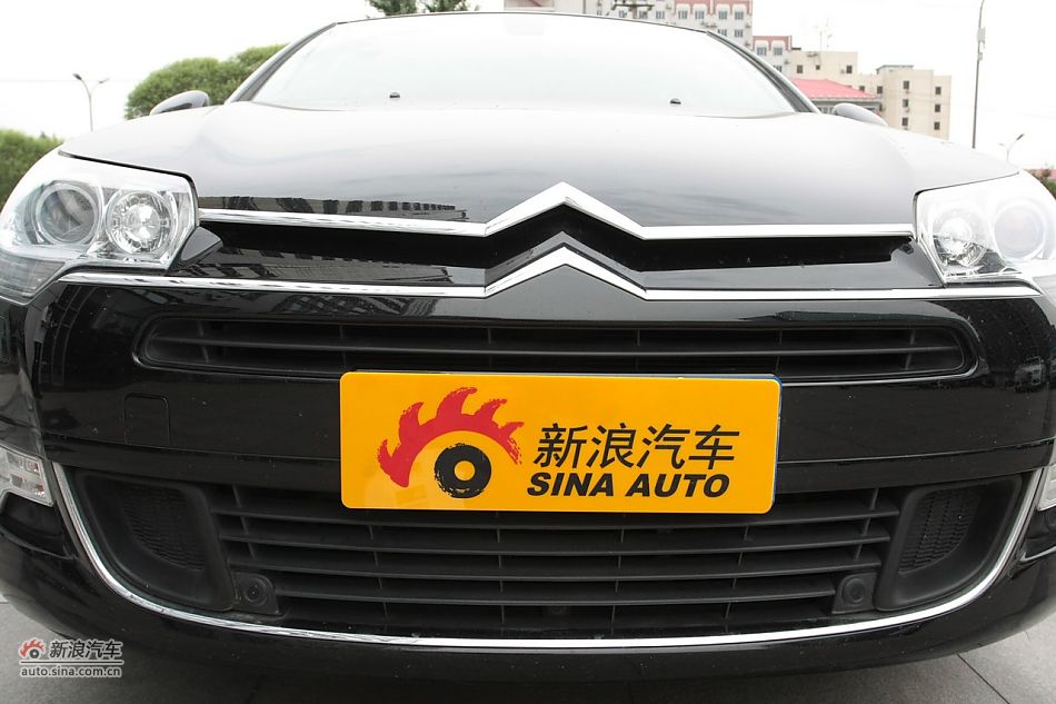 2010款东风雪铁龙C5 2.3L尊贵型