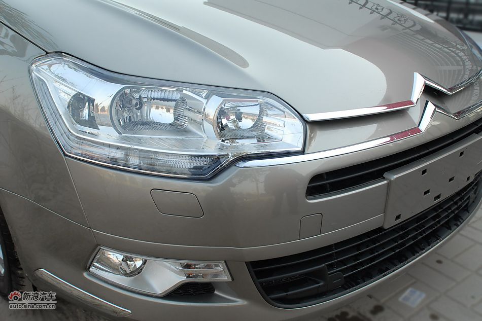 2011款东风雪铁龙C5外观图片