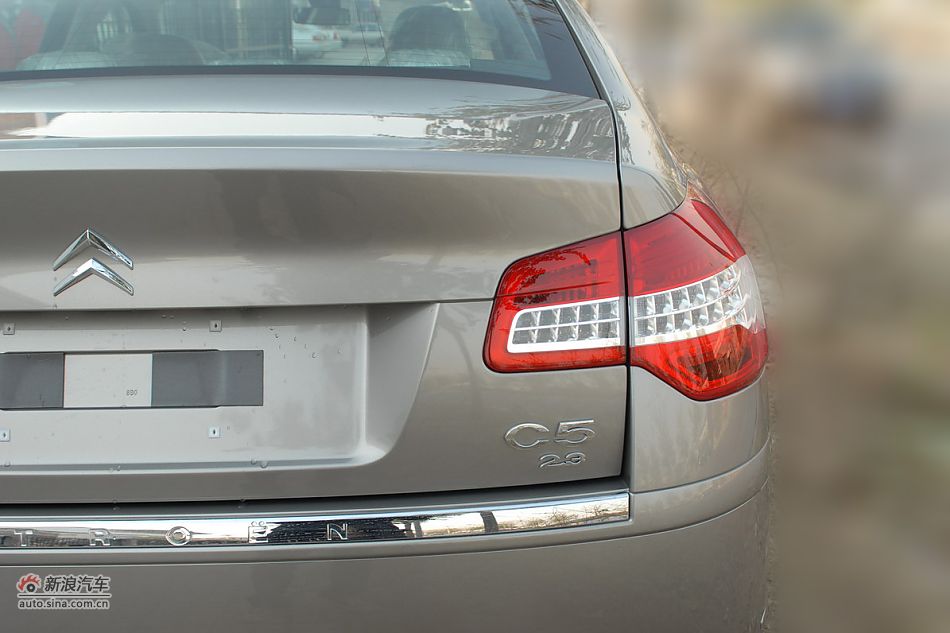 2011款东风雪铁龙C5外观图片