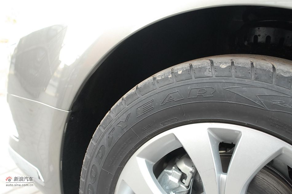 2011款东风雪铁龙C5外观图片