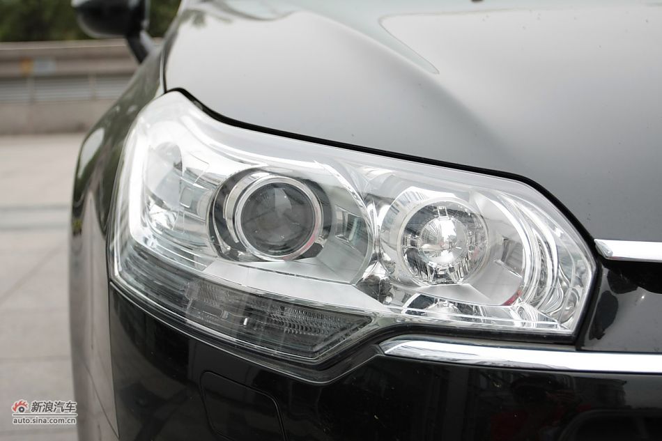 2010款东风雪铁龙C5 2.3L尊贵型