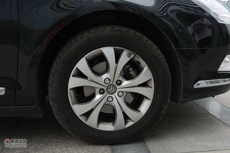 2010款东风雪铁龙C5 2.3L尊贵型