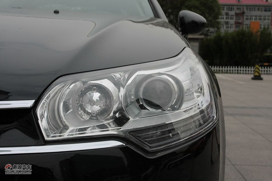 2010款东风雪铁龙C5 2.3L尊贵型