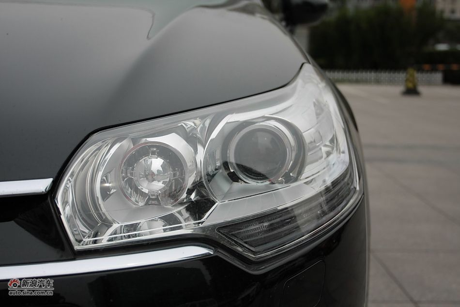 2010款东风雪铁龙C5 2.3L尊贵型