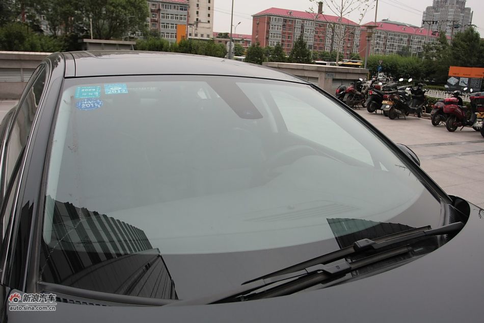 2010款东风雪铁龙C5 2.3L尊贵型