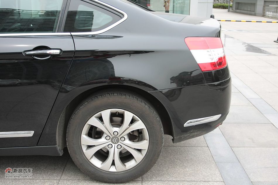 2010款东风雪铁龙C5 2.3L尊贵型