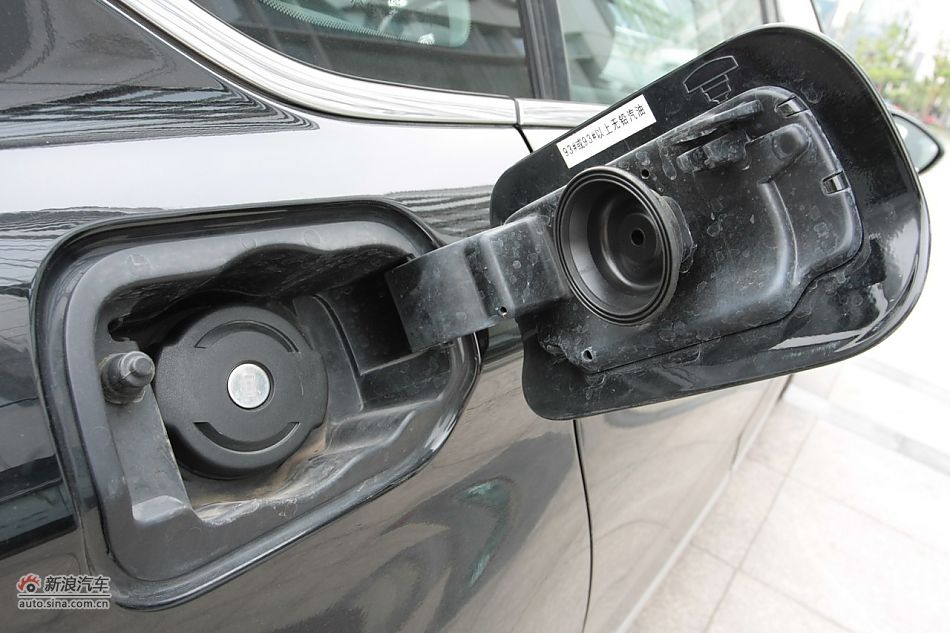 2010款东风雪铁龙C5 2.3L尊贵型