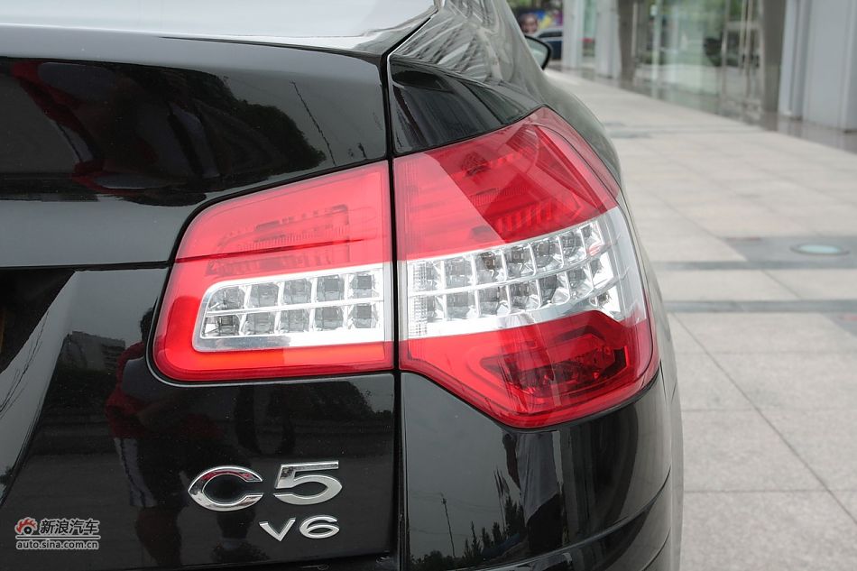 2010款东风雪铁龙C5 2.3L尊贵型