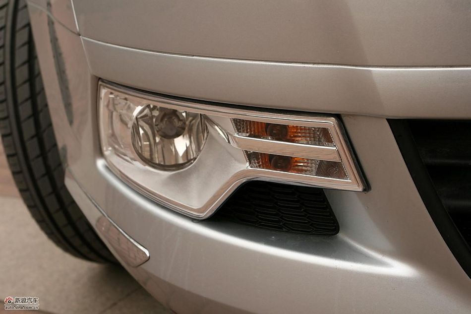 东风雪铁龙C5 2.3L尊雅型