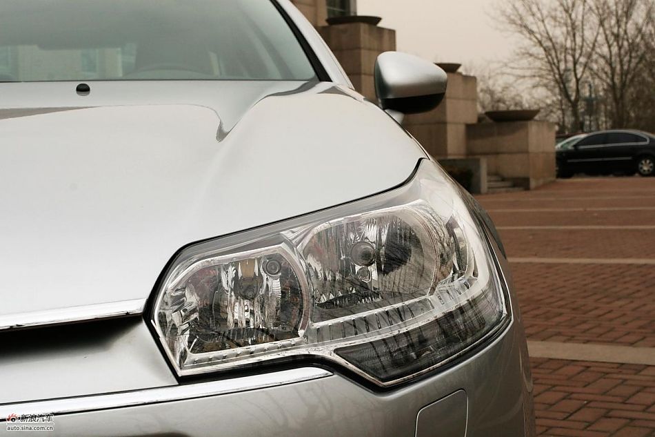 东风雪铁龙C5 2.3L尊雅型