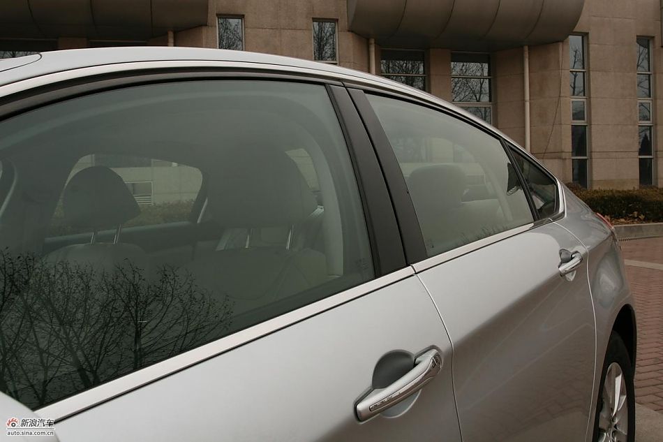 东风雪铁龙C5 2.3L尊雅型