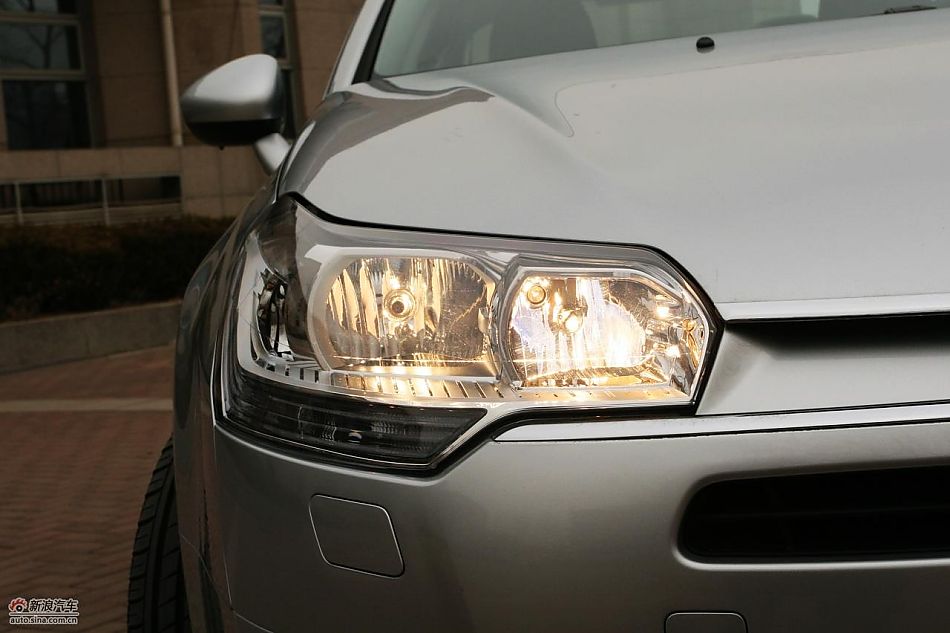 东风雪铁龙C5 2.3L尊雅型