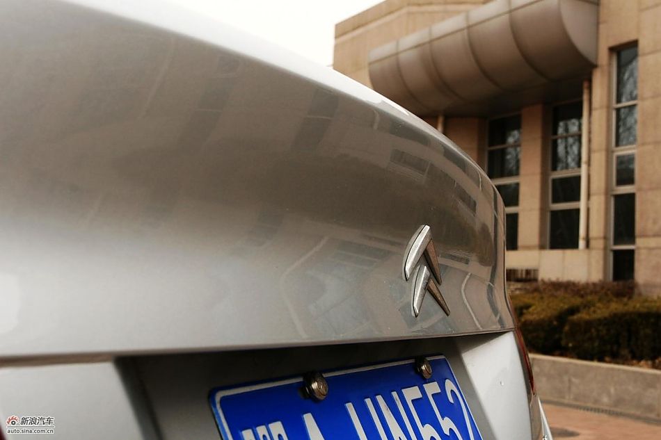 东风雪铁龙C5 2.3L尊雅型