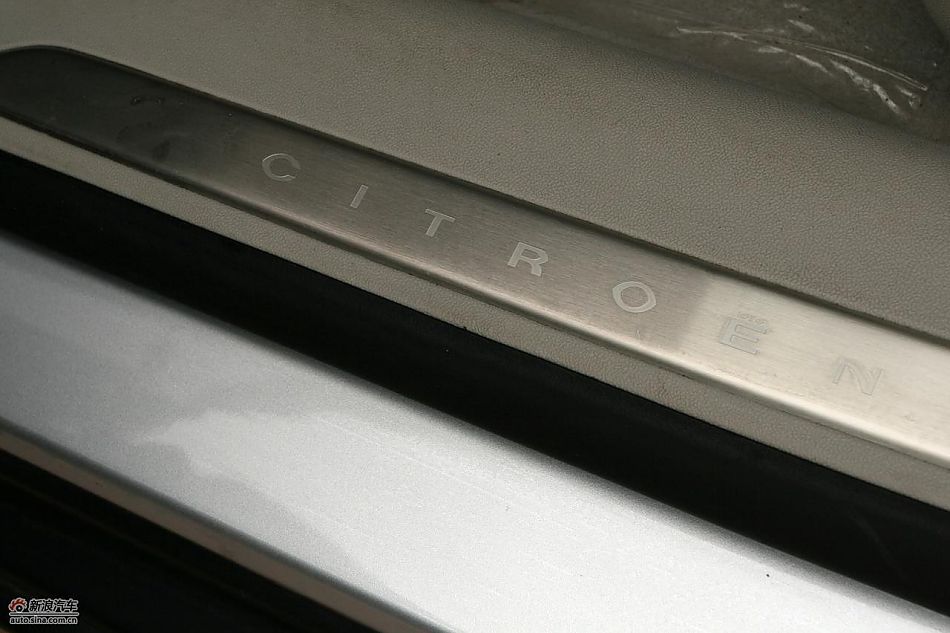 东风雪铁龙C5 2.3L尊雅型